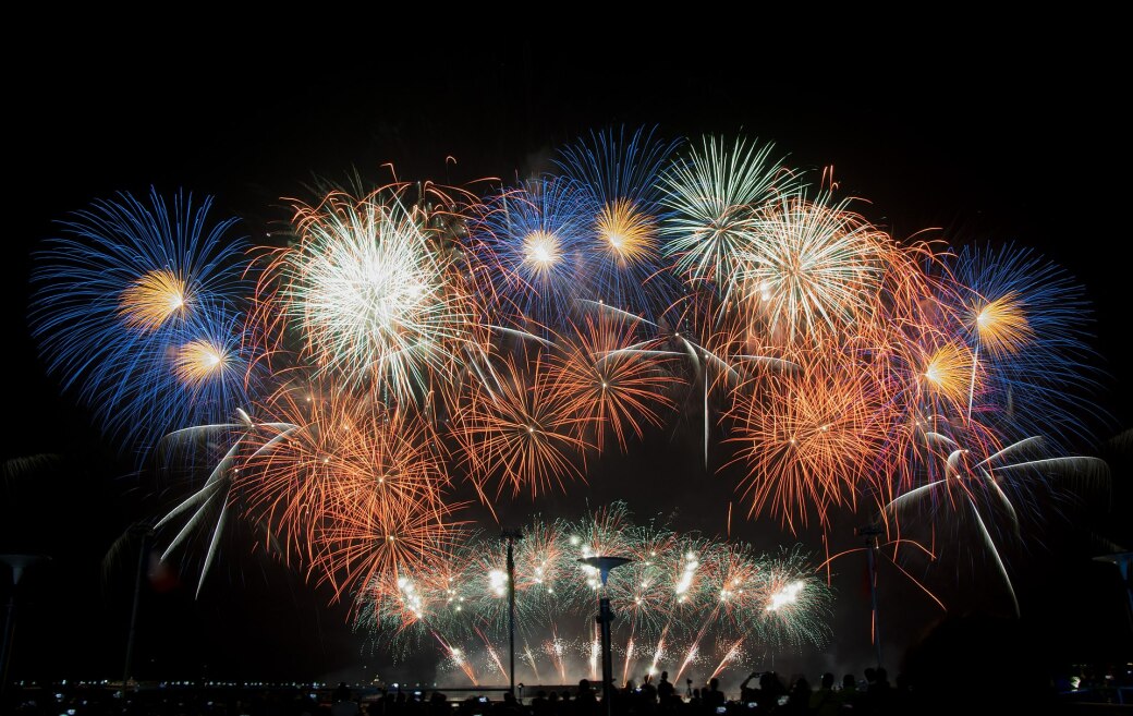 I PLEDGE ALLEGIANCE: Watch Fireworks in Atlanta.