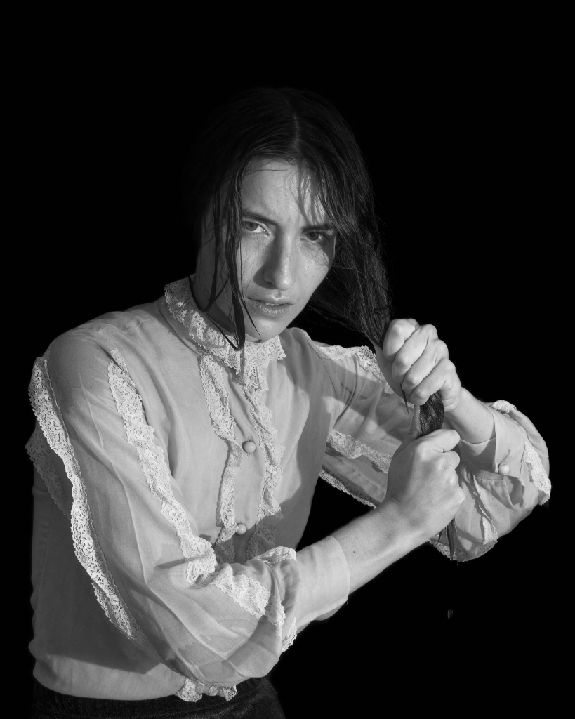 2022.52 Potter Knoxville Girl FROM ARTIST O4