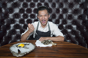 Oral Critics Shucker 300