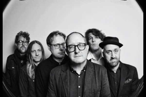 02 1 Photo Main Artist Photo