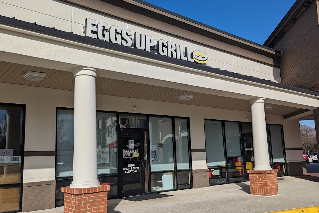 Eggs Up Grill Alpharetta Exterior