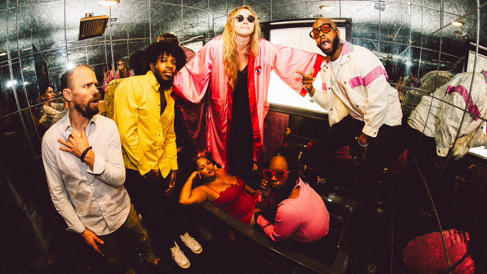 050125 Sirwoman ForSite