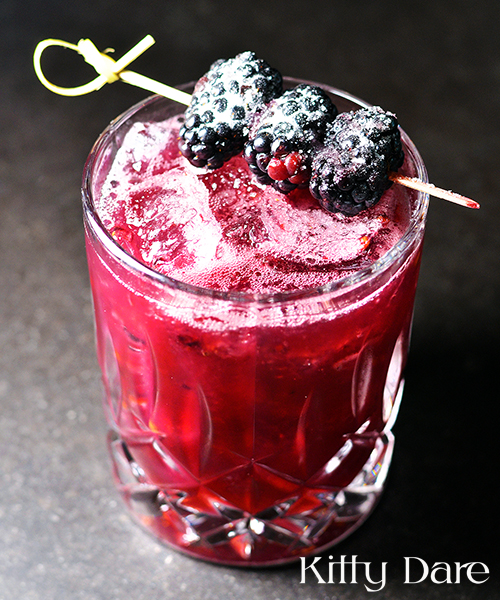 Kitty Dare   The Midnight Frost