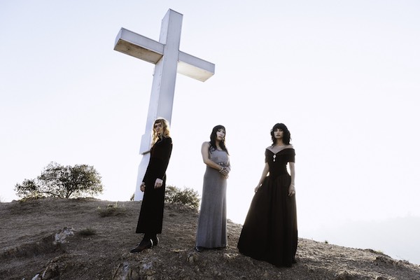 LA WITCH NEW