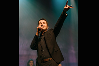 Damian McGinty WEB