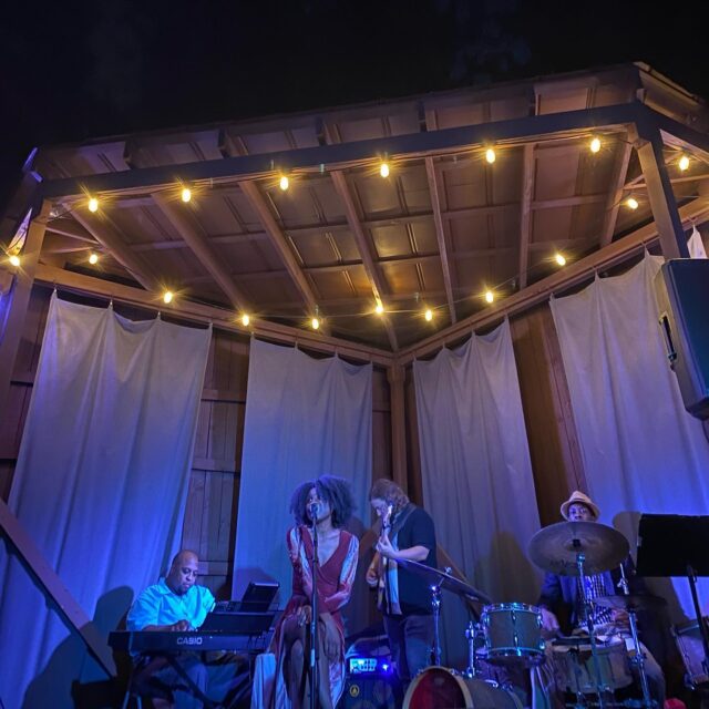 Lavahi Show 640x640