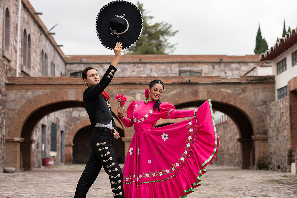 Cinco De Mayo Dancers