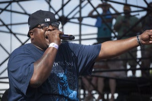 De3eeca9 54de 4387 Ae01 44de58806eb5 279381 ARTIST PAGE 3 2