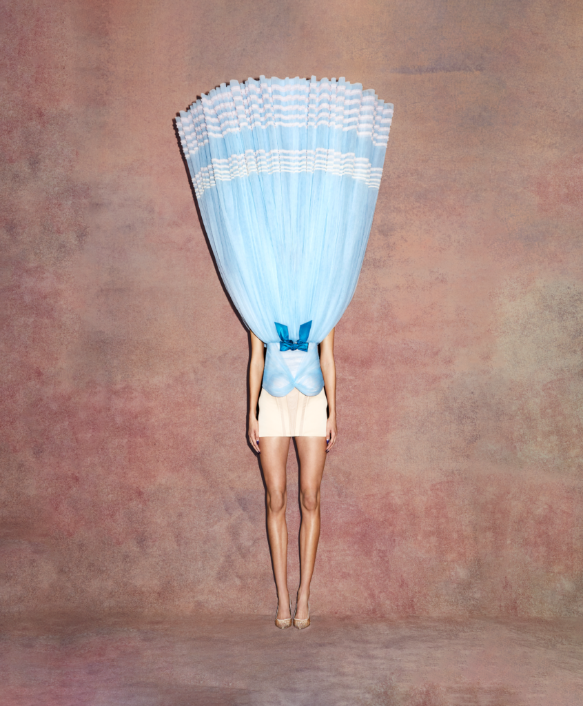 Ph Marijke Aerden Viktor Rolf 25 01 23 4659 C8 RGB Retouche1 RL2 Flat Copy 846x1024