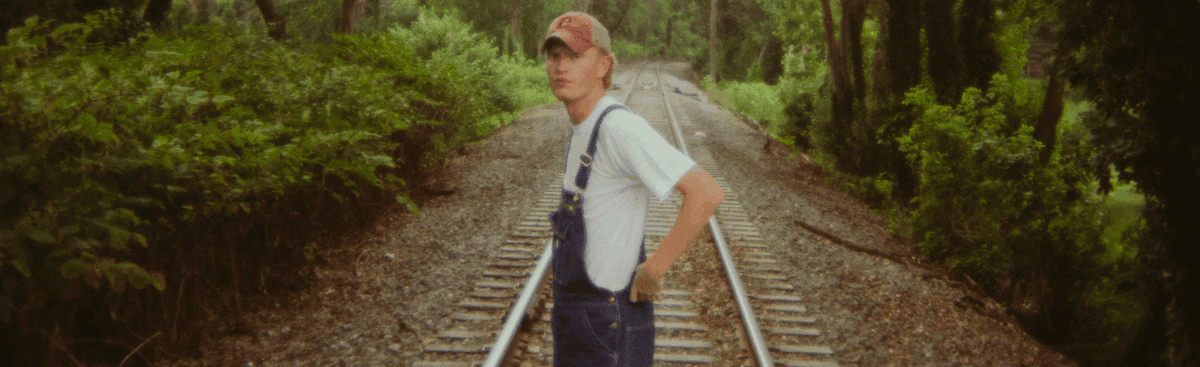 2564784 HENRIK Scaled