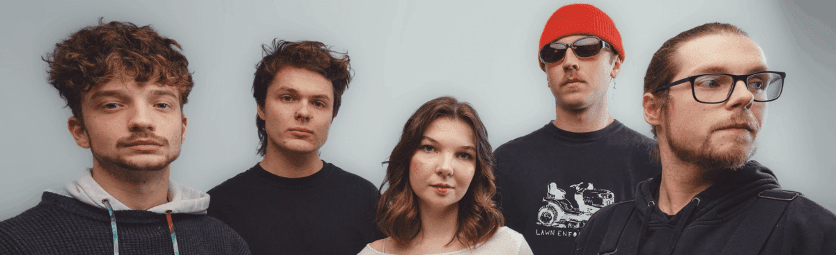 2564784 CIGARETTESATSUNSET Scaled