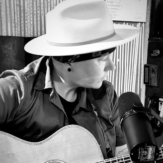 E417ae83 8161 4945 B2ec F835ce282a6c