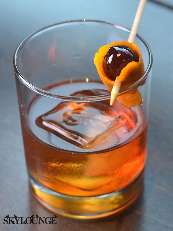 Skylounge With Black Logo