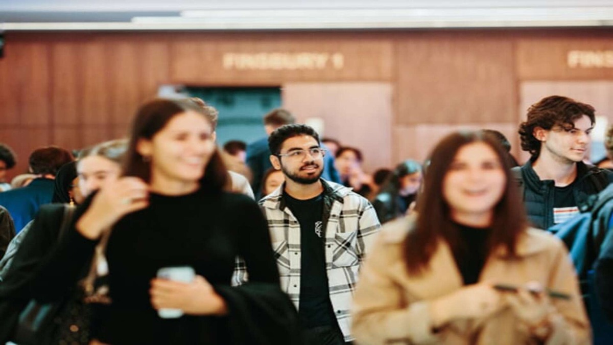 KDJLctNYHkOxQGpXCaBLEg.large (1)