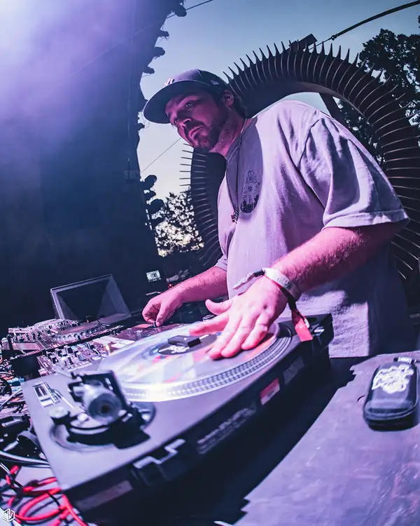 EyJidWNrZXQiOiJwcm9kLXNpaC5zZWV0aWNrZXRzdXNhLnVzIiwia2V5IjoiMjk5MWJlYjYtOTgyYi00MGM5LWI2ZjEtOTU0NGFhMDI2YmQxIiwiZWRpdHMiOnsicmVzaXplIjp7IndpZHRoIjo2MDB9LCJqcGVnIjp7InF1YWxpdHkiOjYwfSwicG5nIjp7ImNvbXBy