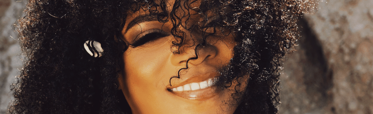 2564784 LILAIKE Scaled