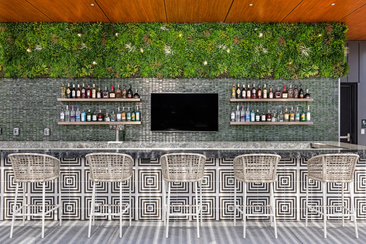 Terrace Bar 1