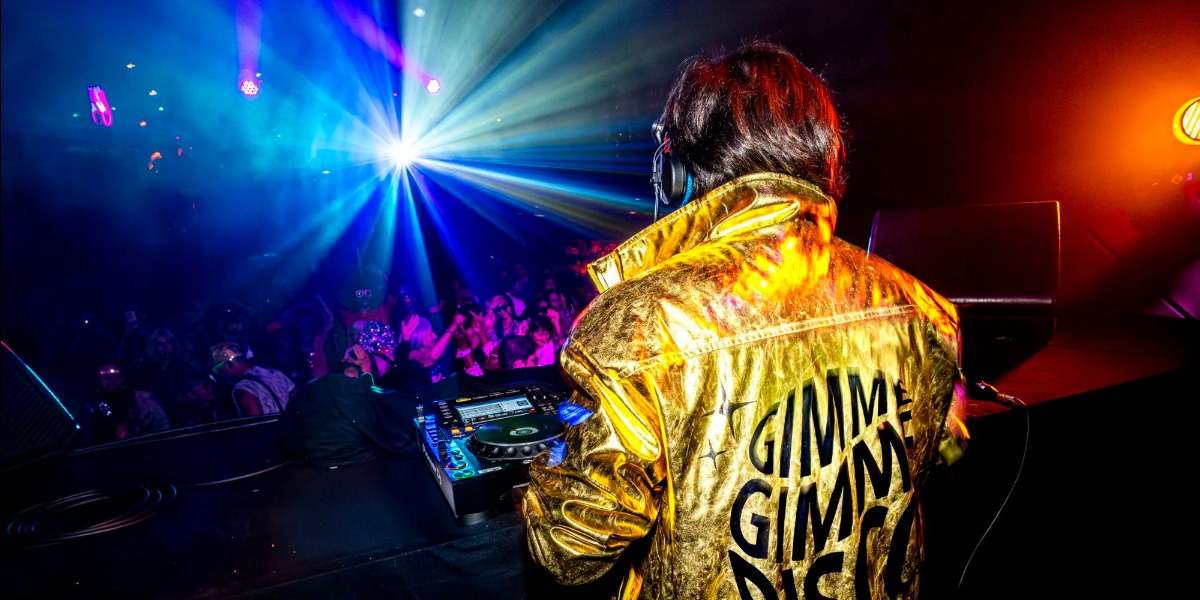 154392 Gimme Gimme Disco