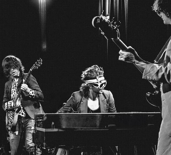 Jroddylive Black And White 2
