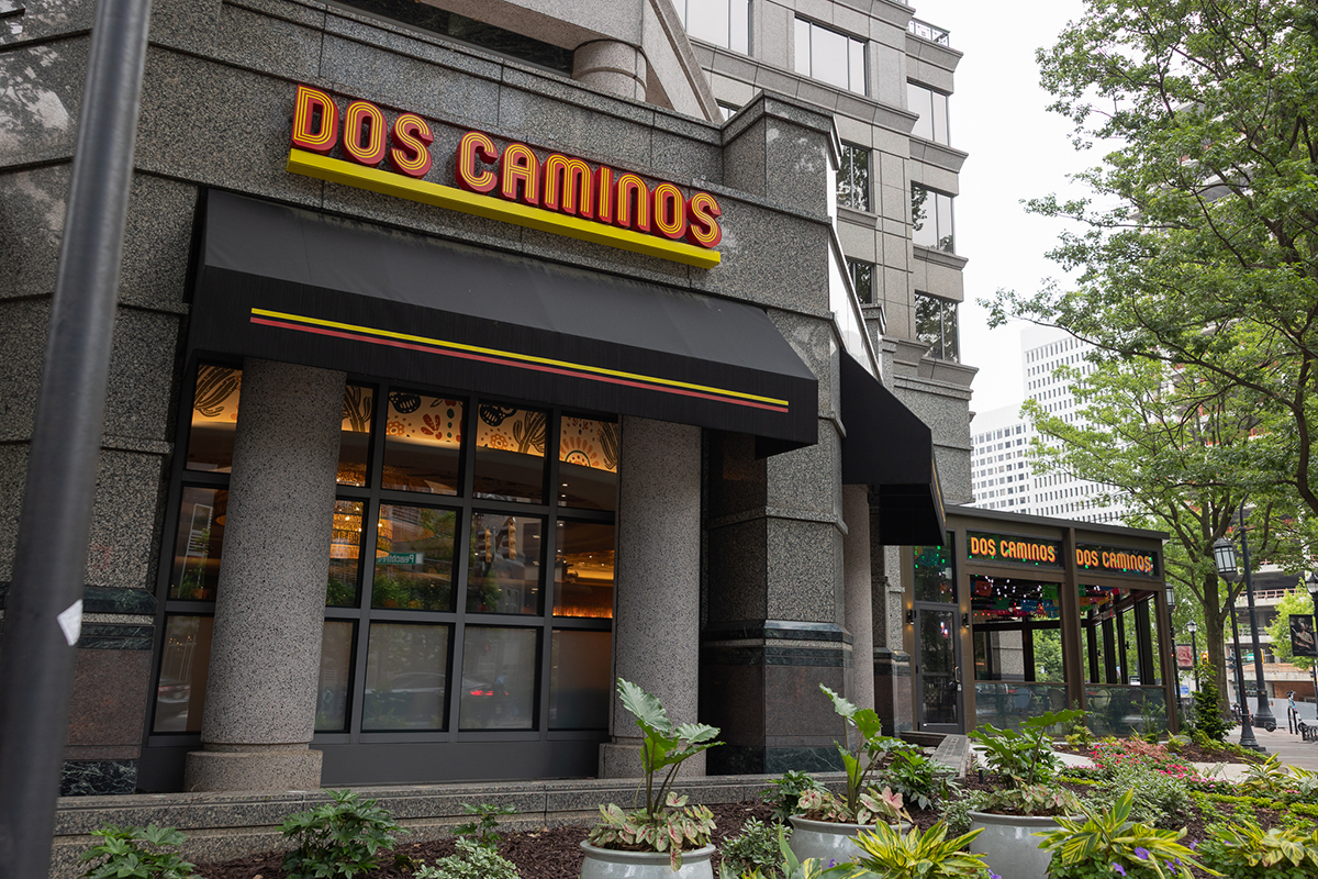 Dos Caminos Exterior