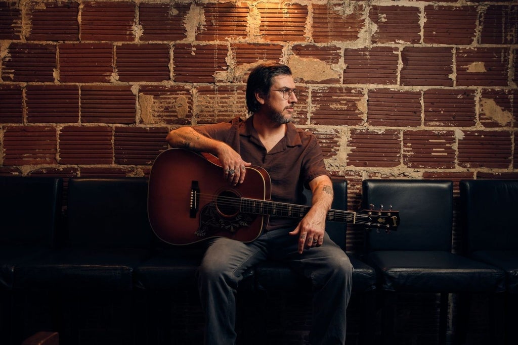 SUSTO A Solo Show Live At Eddies Attic