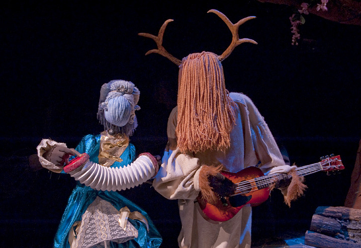 19 20 Beauty And The Beast 726x500