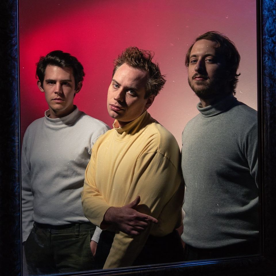 33594522 1788263161213025 3332834535103528960 N