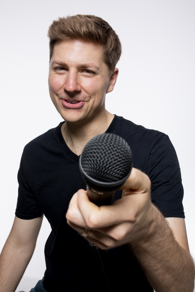 JoelSmilingMic