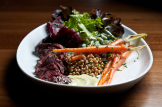 E0826 Cover Salads3 1 52 Online Jc