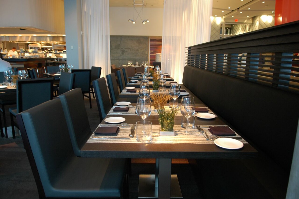 Room's Dining Room Preview