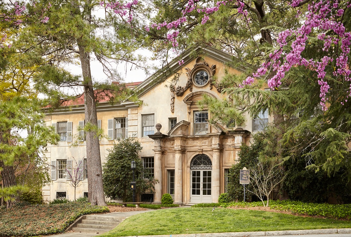 Villa Front Wide