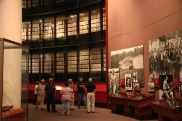 3cbf1 Urbex L5p Jimmycarterlibrary5