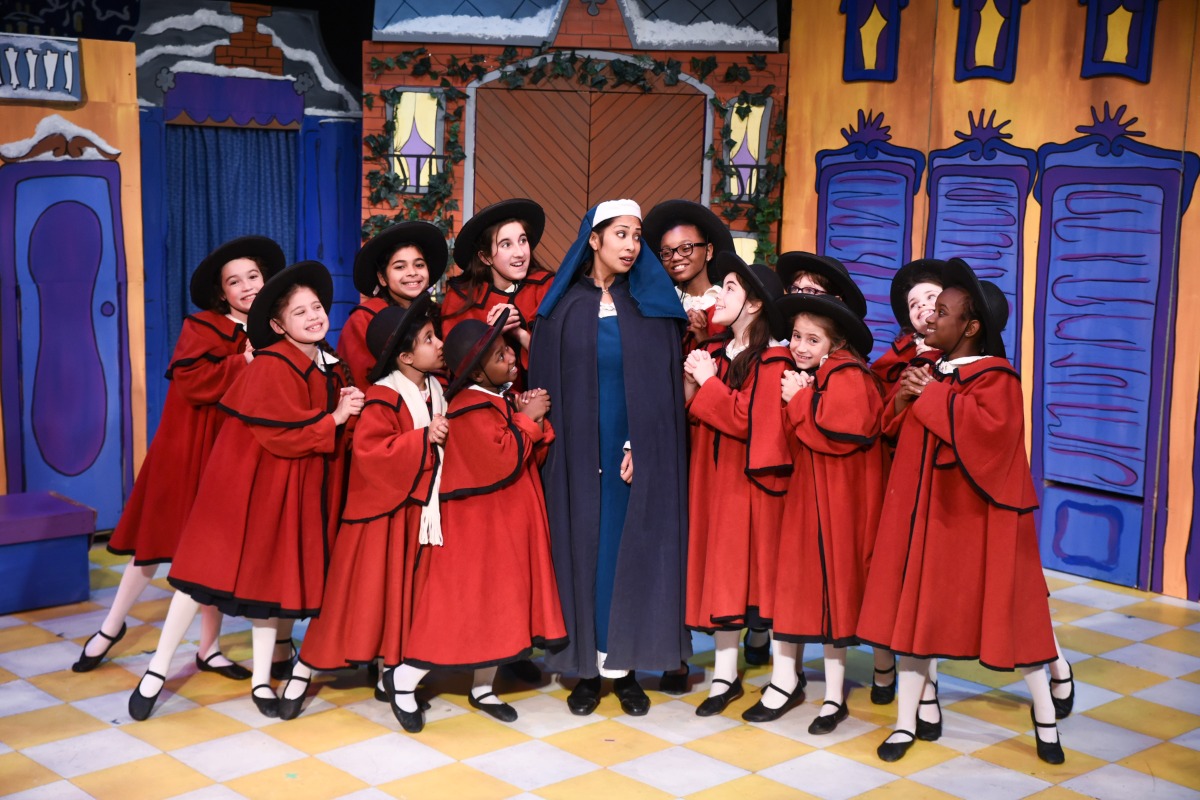 Production Photo 44567596400 O