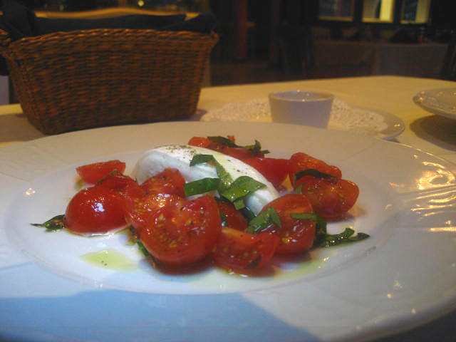 638a9 Joia Caprese