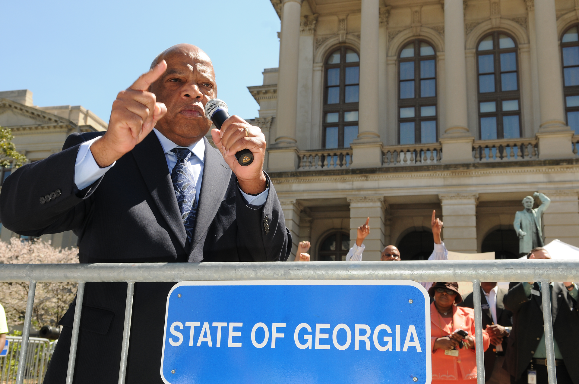 City Readers Lewis1 1 21.57d8442182a3e