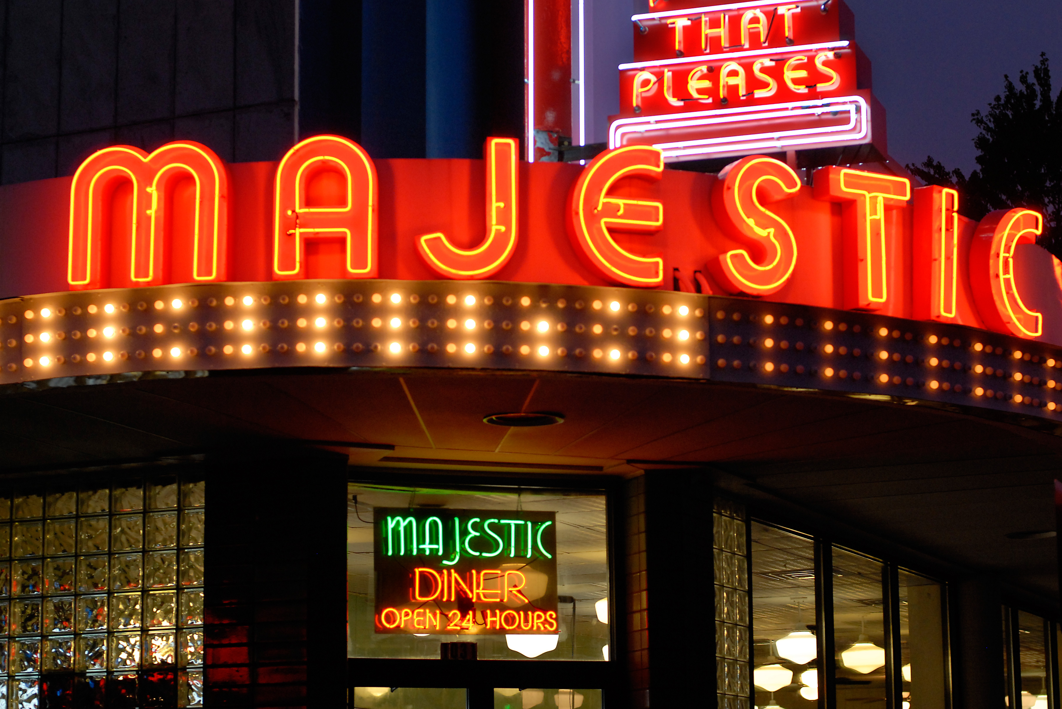 Majestic Diner Poncey Highland 2010
