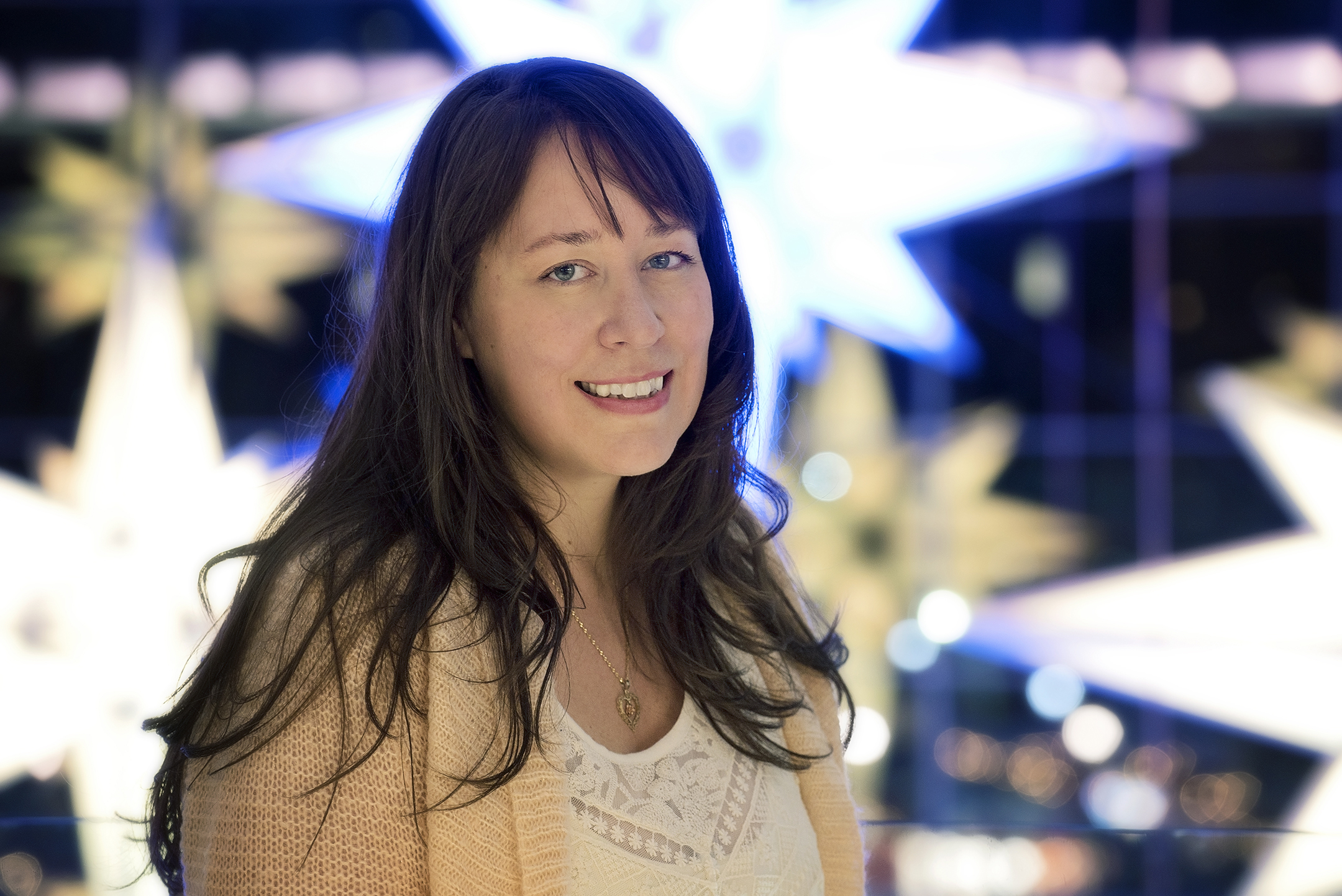 Diane Headshot 2 Resize