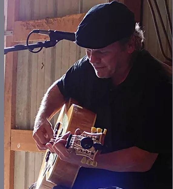 Eddie Owen PresentsKahler Does Taylor