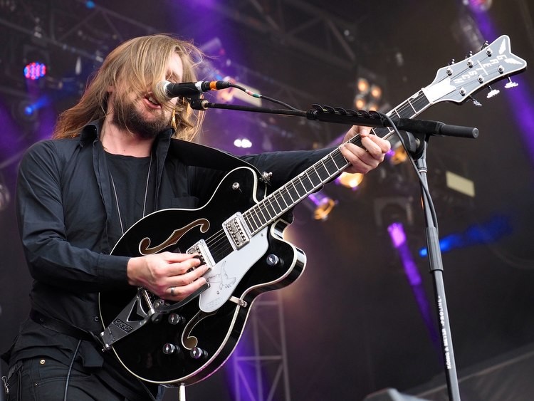 Band Of Skulls 01