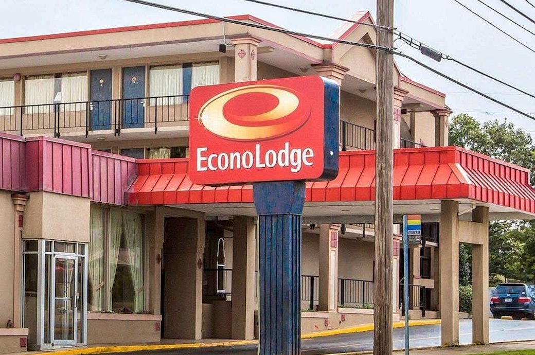 Econo Lodge Hotel Near