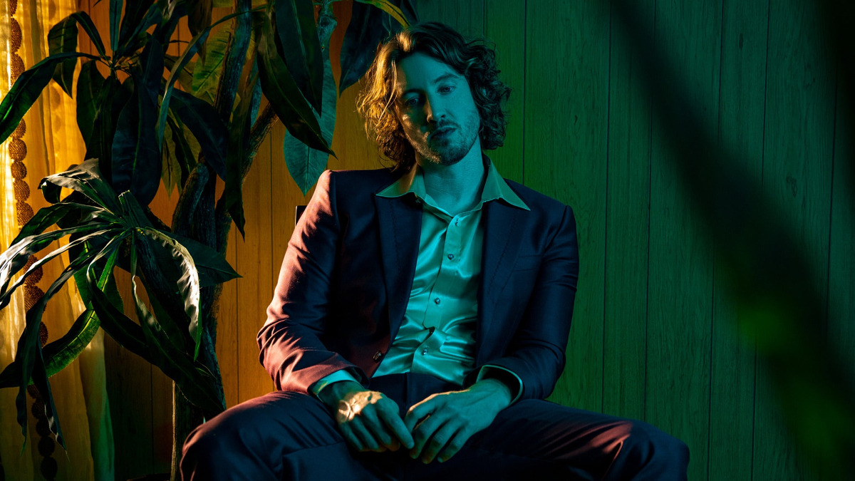 Dean Lewis1