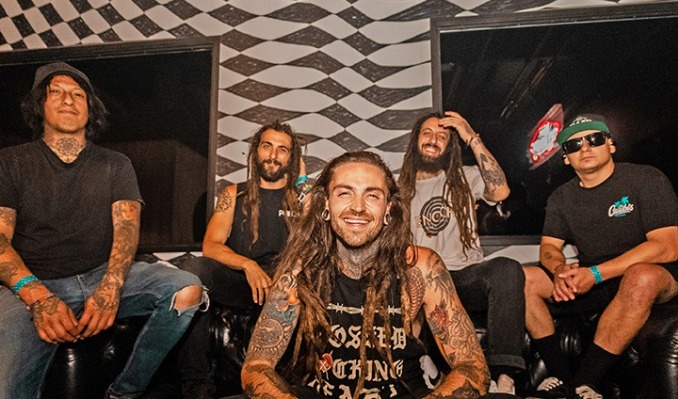 Iya Terra Creative Loafing