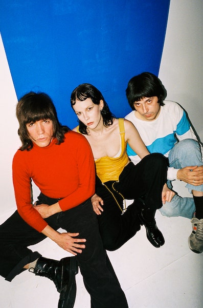 GLOVE US PROMO PHOTO 01 Min