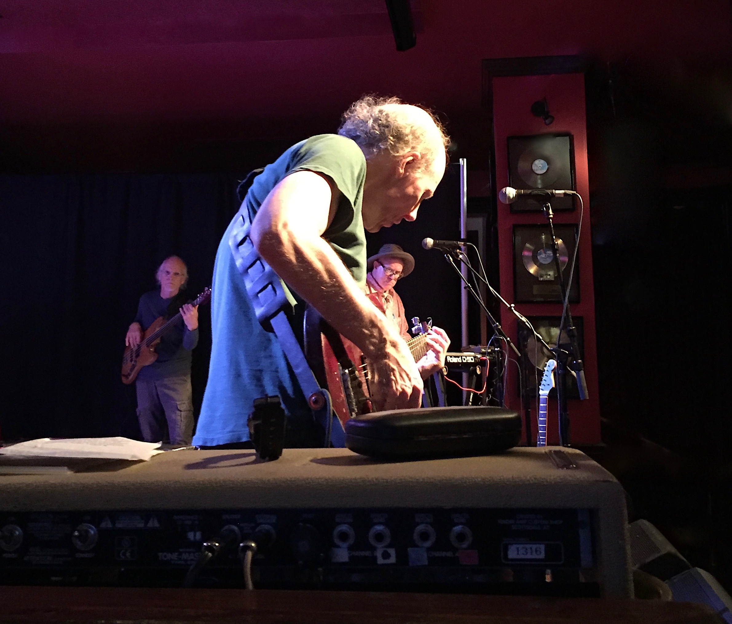 VISTA CRUISER: Glenn Phillips, center, with Bill Rea, bass, and Jeff Calder, keyboards.