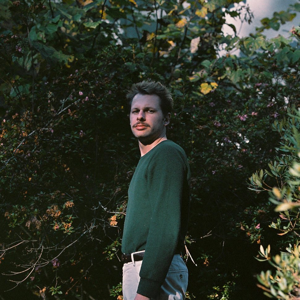 'Goodbye, America': Benjamin Dean makes a strong first impression on Veda. Photo Credit: @cchloechloecchloe