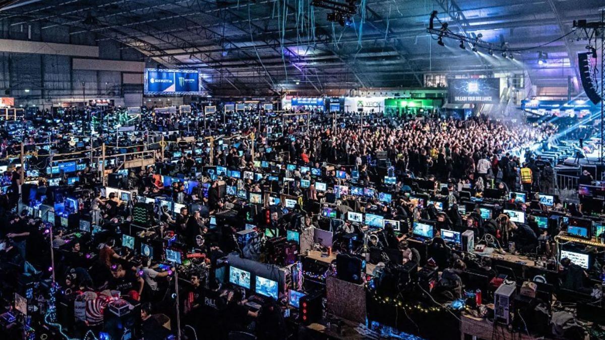 Dreamhack 99 (1)