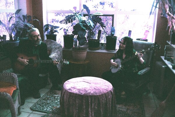 HEY GOOD LOOKIN’: Veteran duo The Handsome Family bring their edgy roots Oct. 18. Photo credit: badearle.com