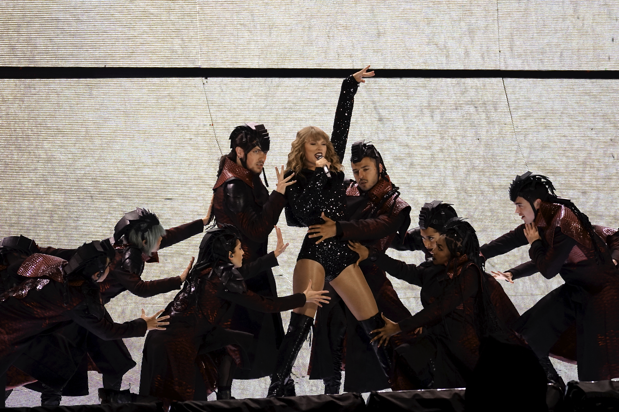 Taylor Swift photo by Perry Julien