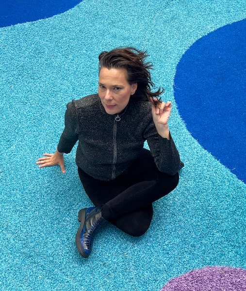 Laetitia Sadier Press Photo 10 Min