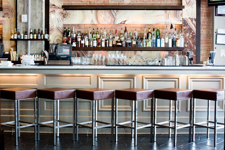 Glenn's Kitchen Lion's Den Interior